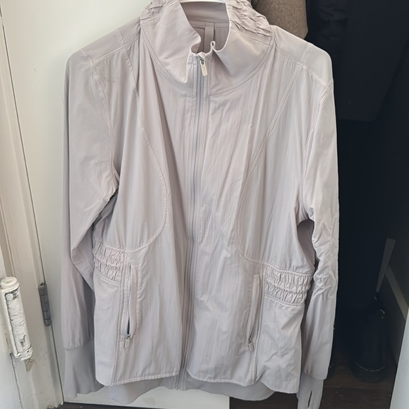 Lululemon Jacket - Picture 2 of 4